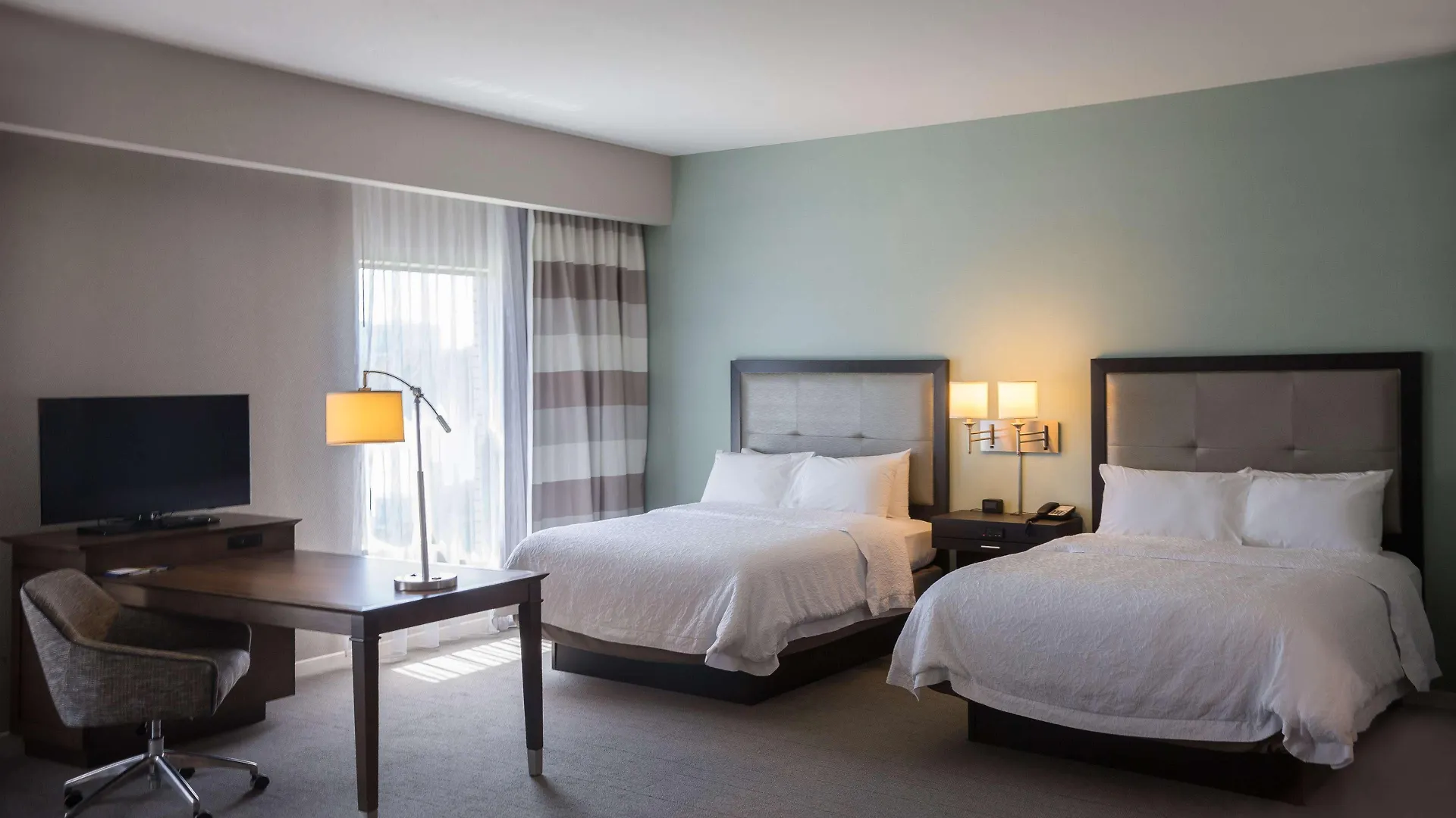 Hampton Inn & Suites Charlotte/Ballantyne, Nc 3*, Charlotte