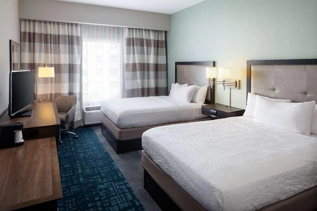 Hampton Inn & Suites Charlotte/Ballantyne, Nc 3*, Charlotte