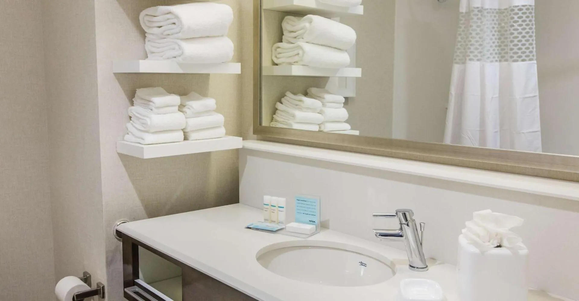 Hampton Inn & Suites Charlotte/Ballantyne, Nc Hotel