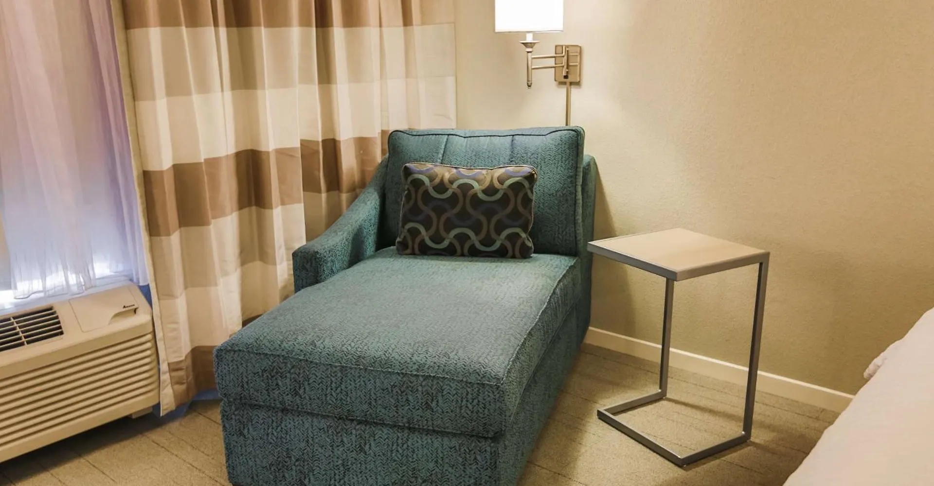 Hampton Inn & Suites Charlotte/Ballantyne, Nc 3*, Charlotte