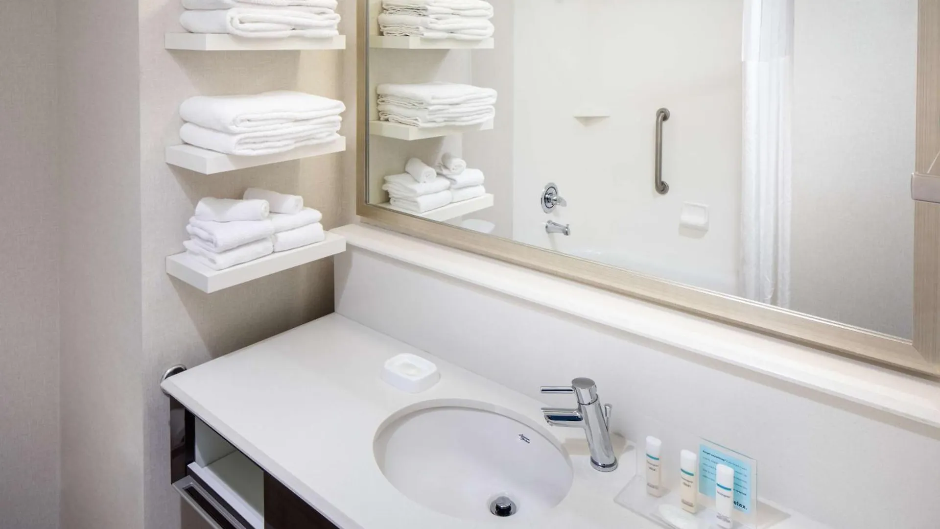 Hampton Inn & Suites Charlotte/Ballantyne, Nc